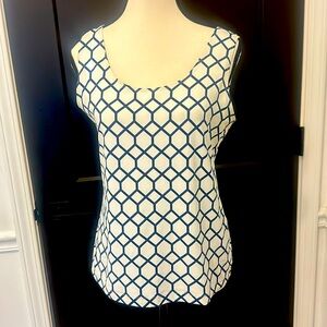 Chicos size 1 navy blue tank top barely worn four-way stretch